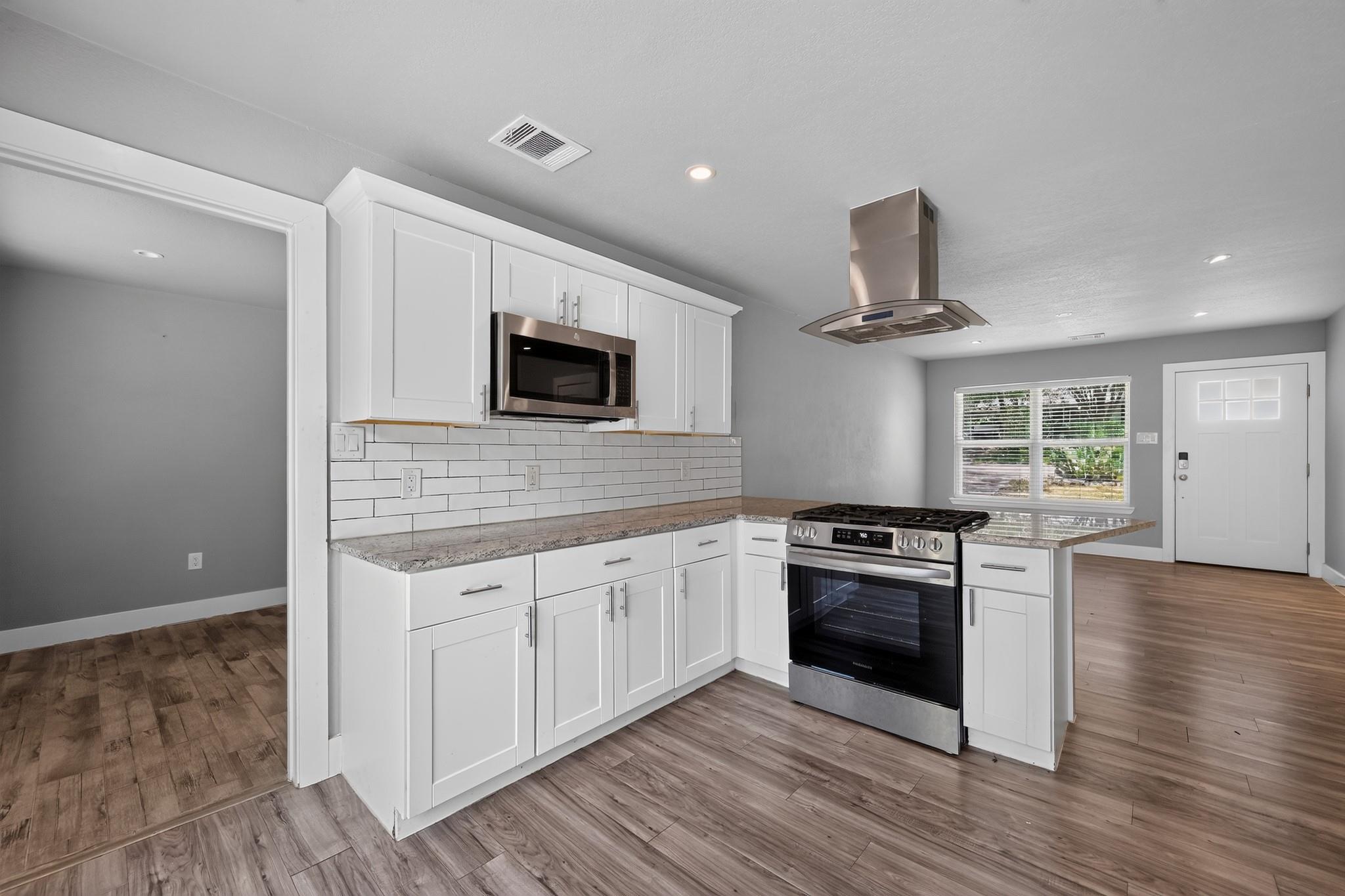 2321 Lakehurst DR — photo 5