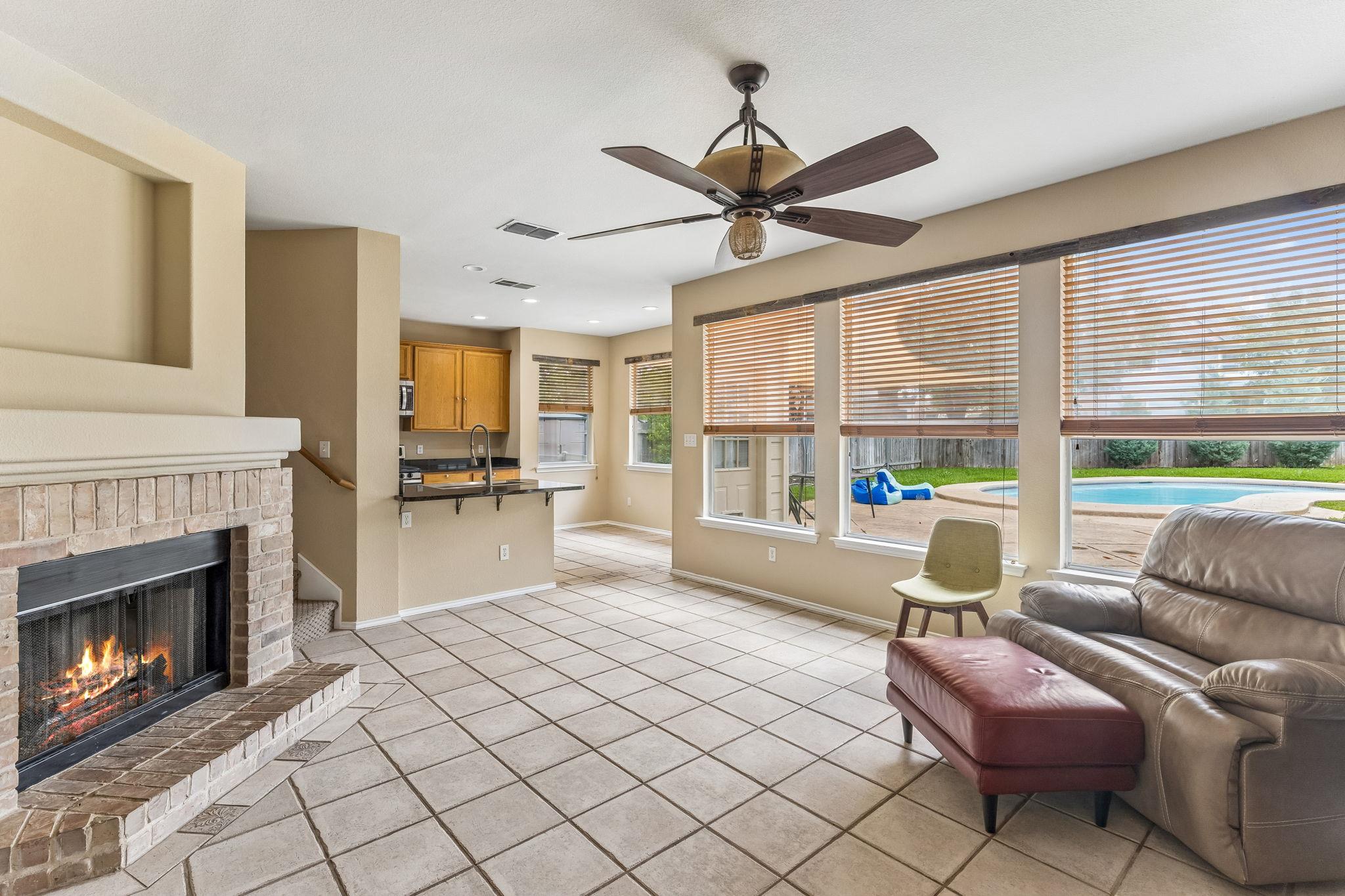 1409 Deer Horn DR — photo 3