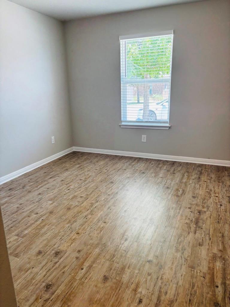 1414 Walden Pond DR — photo 4