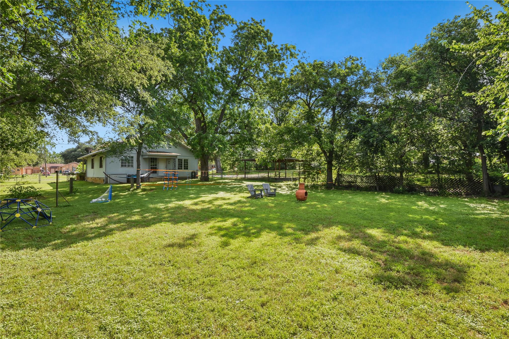 528 Old Mcdade RD — photo 4