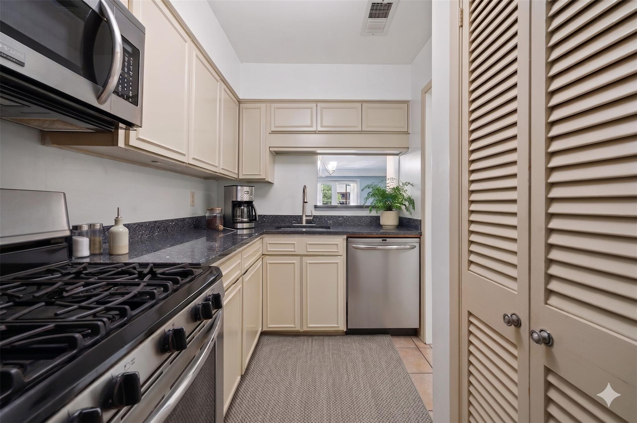 7920 Rockwood LN #209 — photo 4
