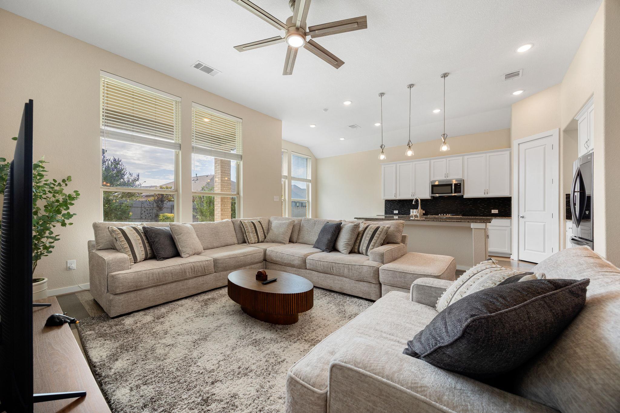 6633 Verona PL — photo 3