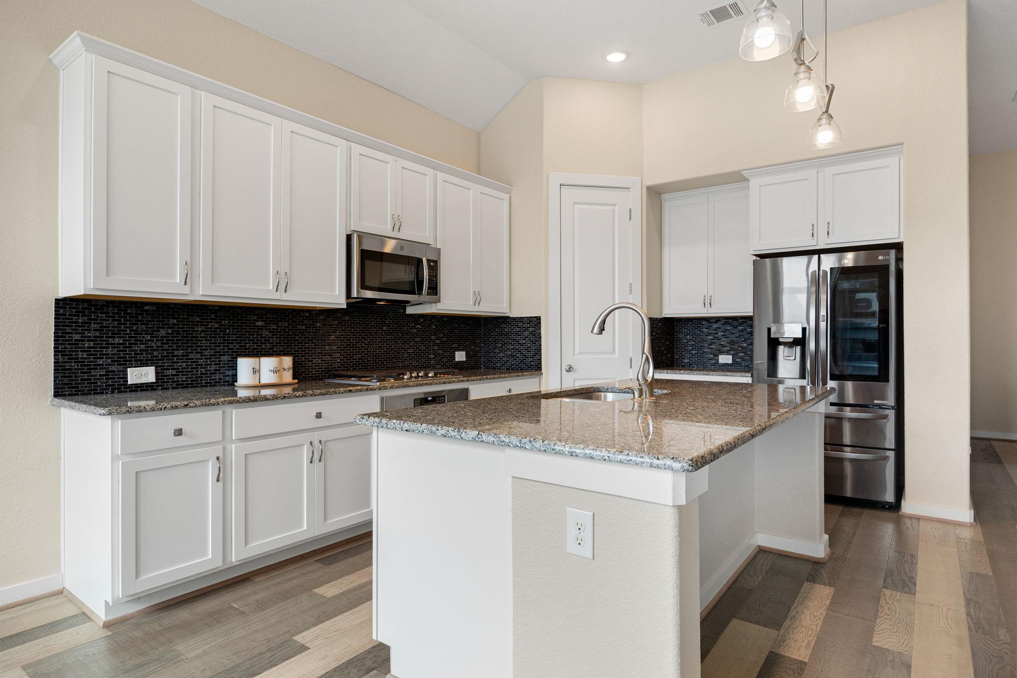 6633 Verona PL — photo 5