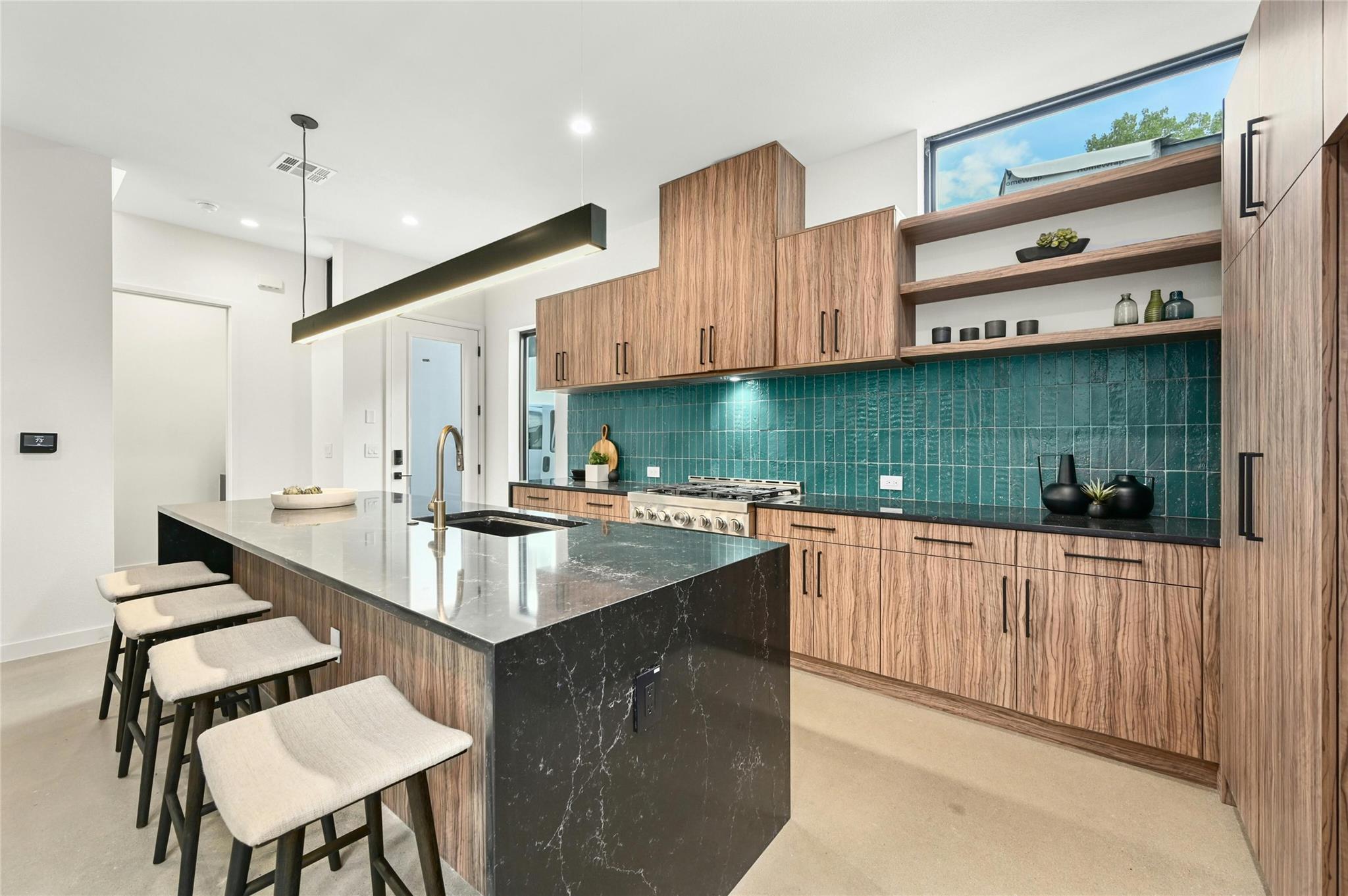 219 Lessin LN #Unit 6 — photo 4