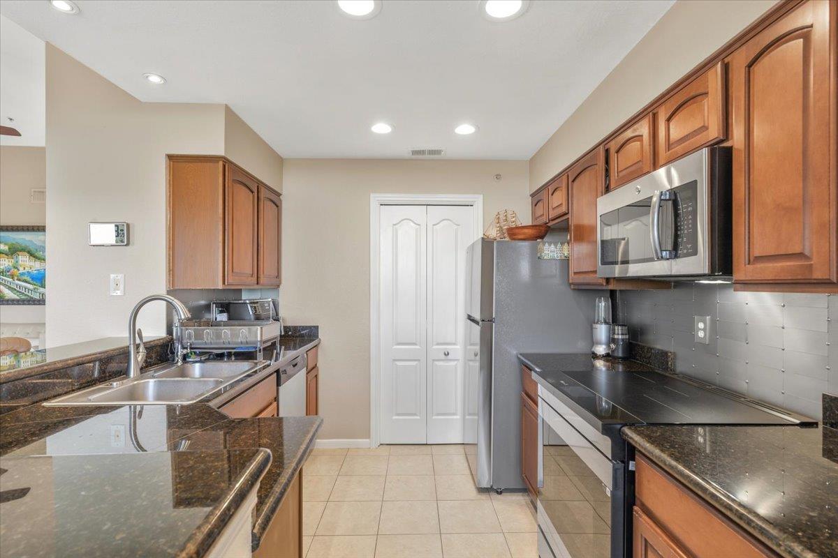 6000 Shepherd Mountain CV #618 — photo 4