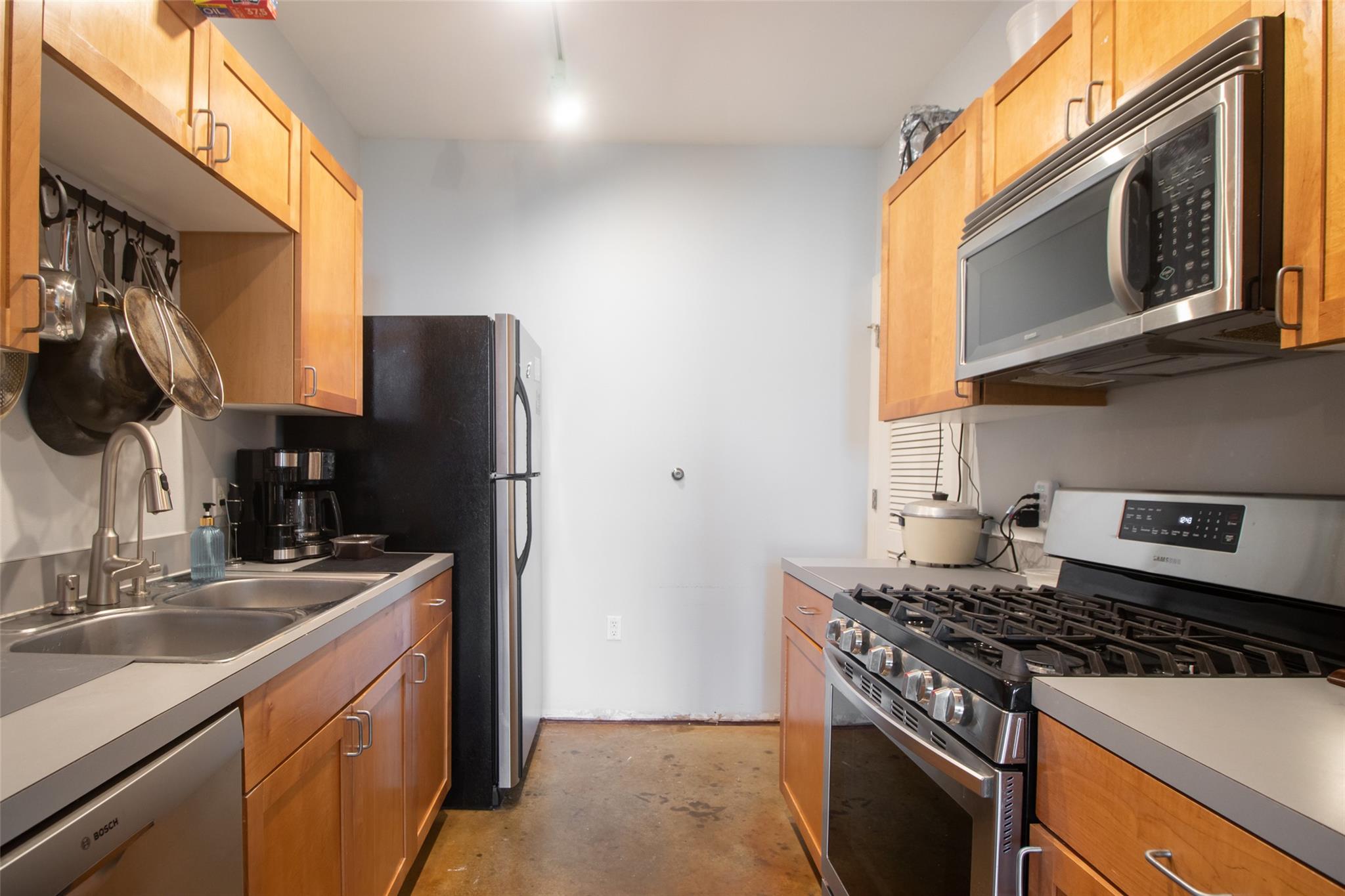 2401 6th ST #6100 — photo 3