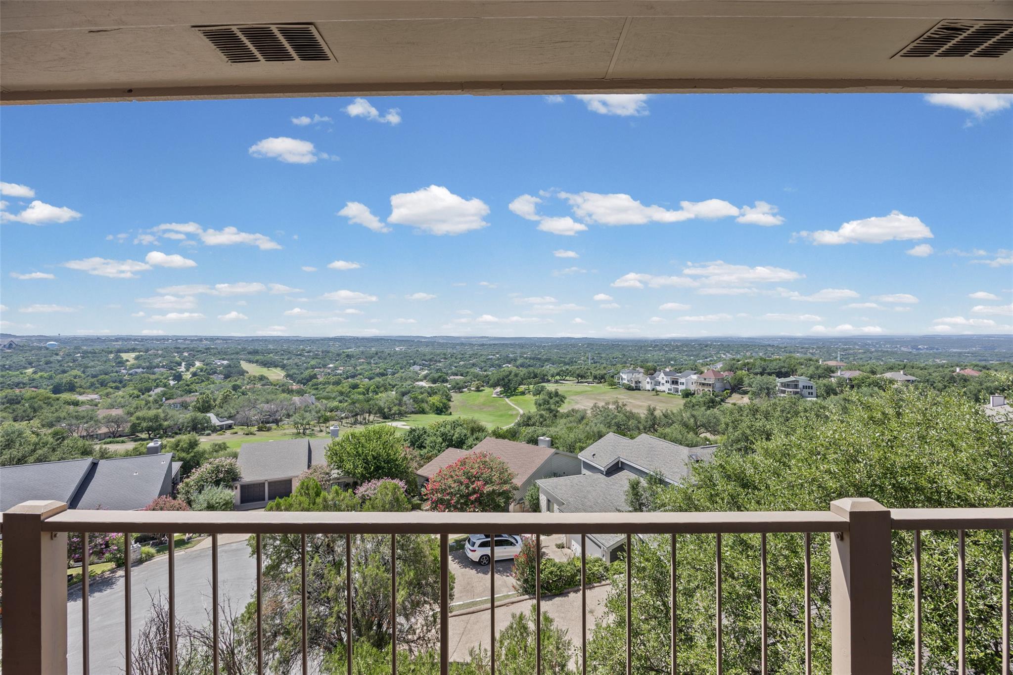 114 Paragon CT — photo 4