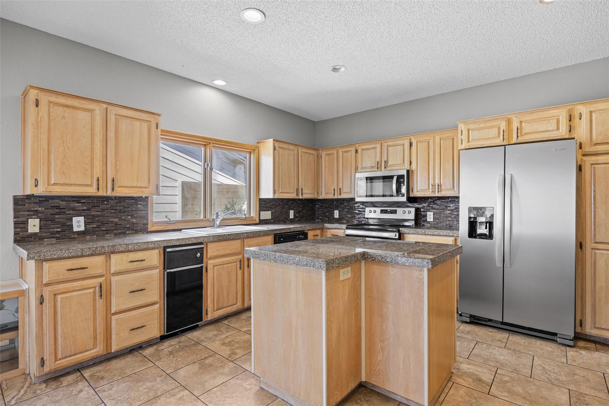 114 Paragon CT — photo 5