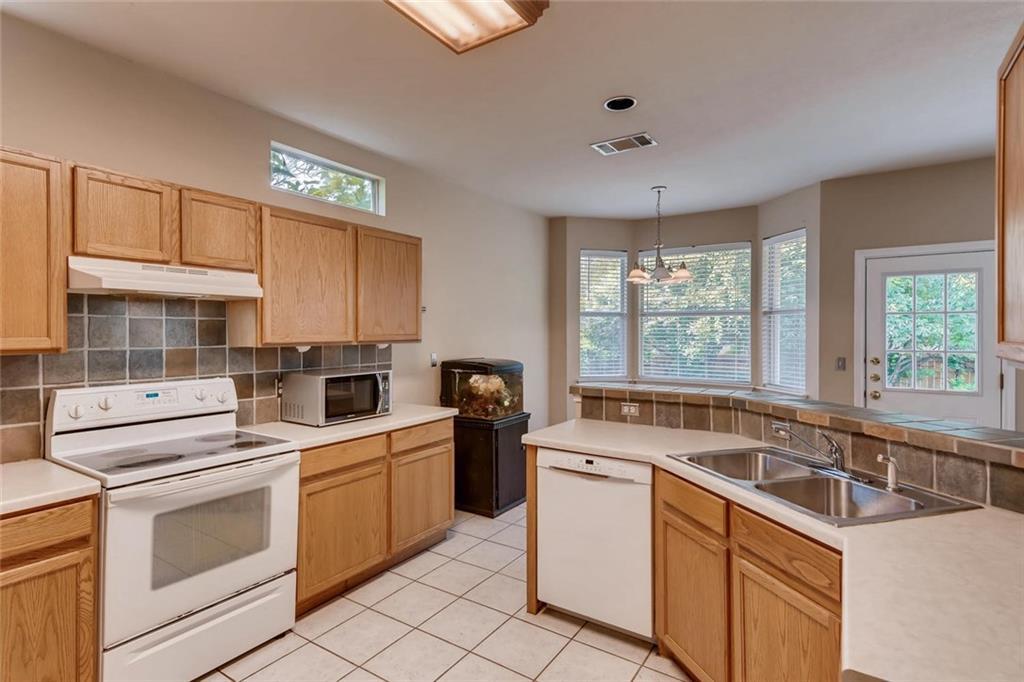 8301 Red Willow DR — photo 4