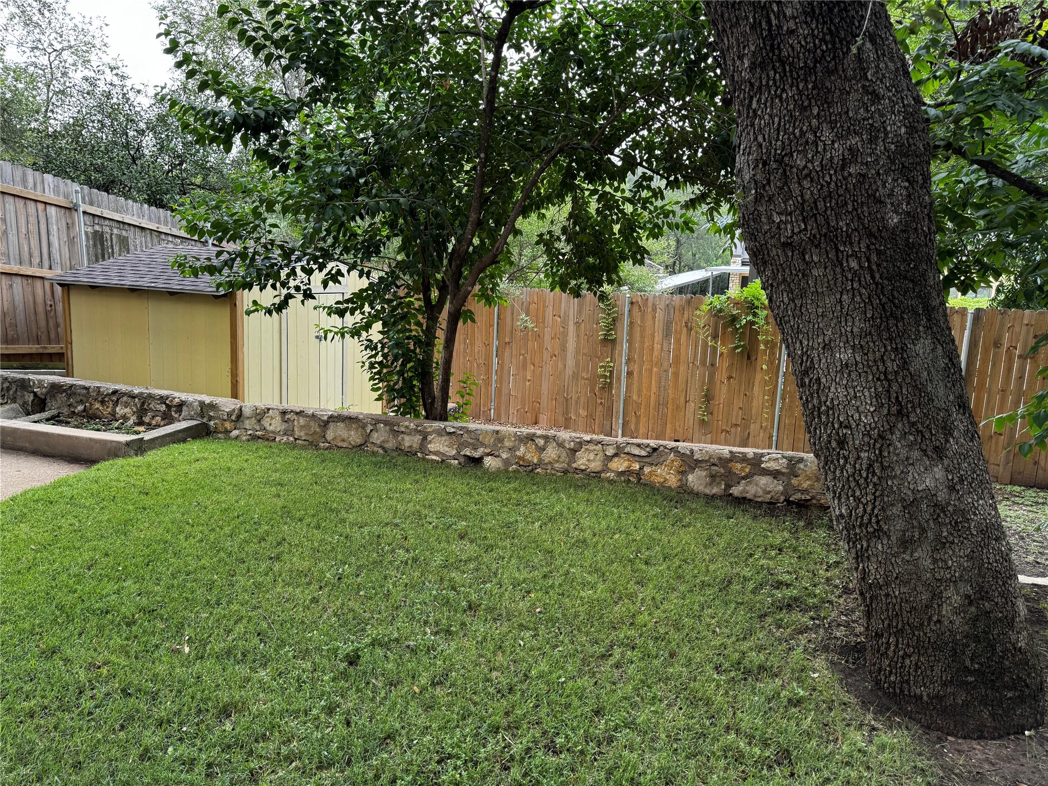 2842 Shoal Crest Ave — photo 3