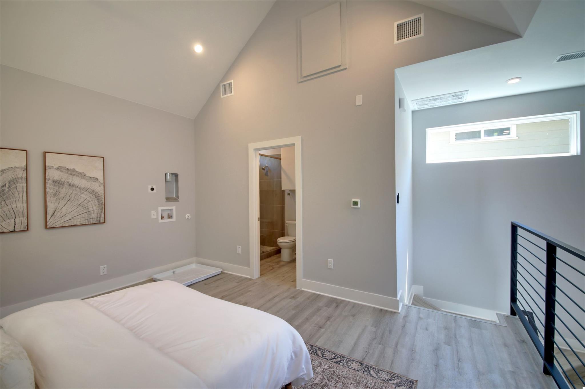 7601 Carver Ave #2 — photo 5
