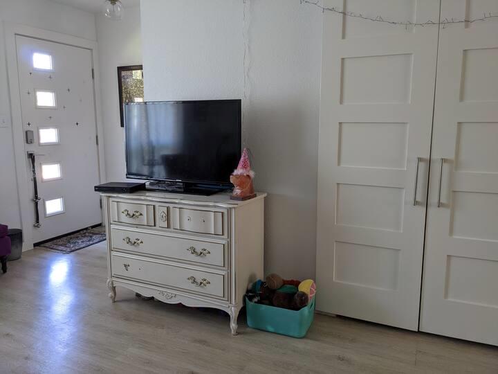 8605 Putnam DR #102 — photo 4