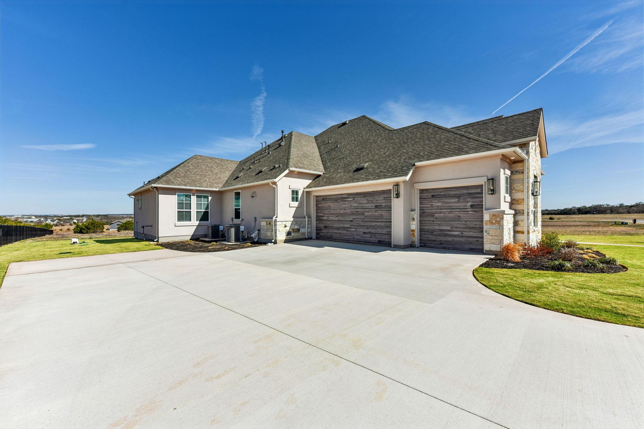 1001 Doelling DR — photo 3
