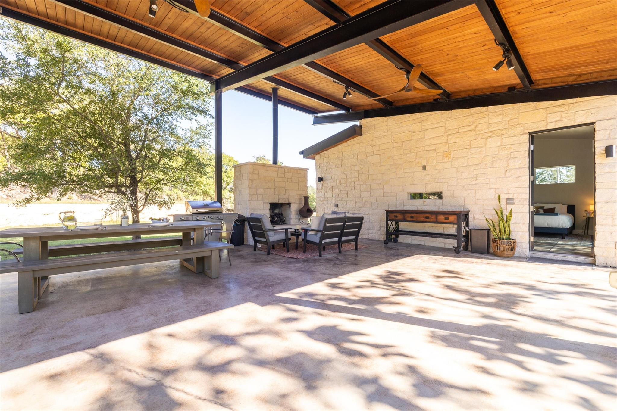 10501 Lake Park DR — photo 4