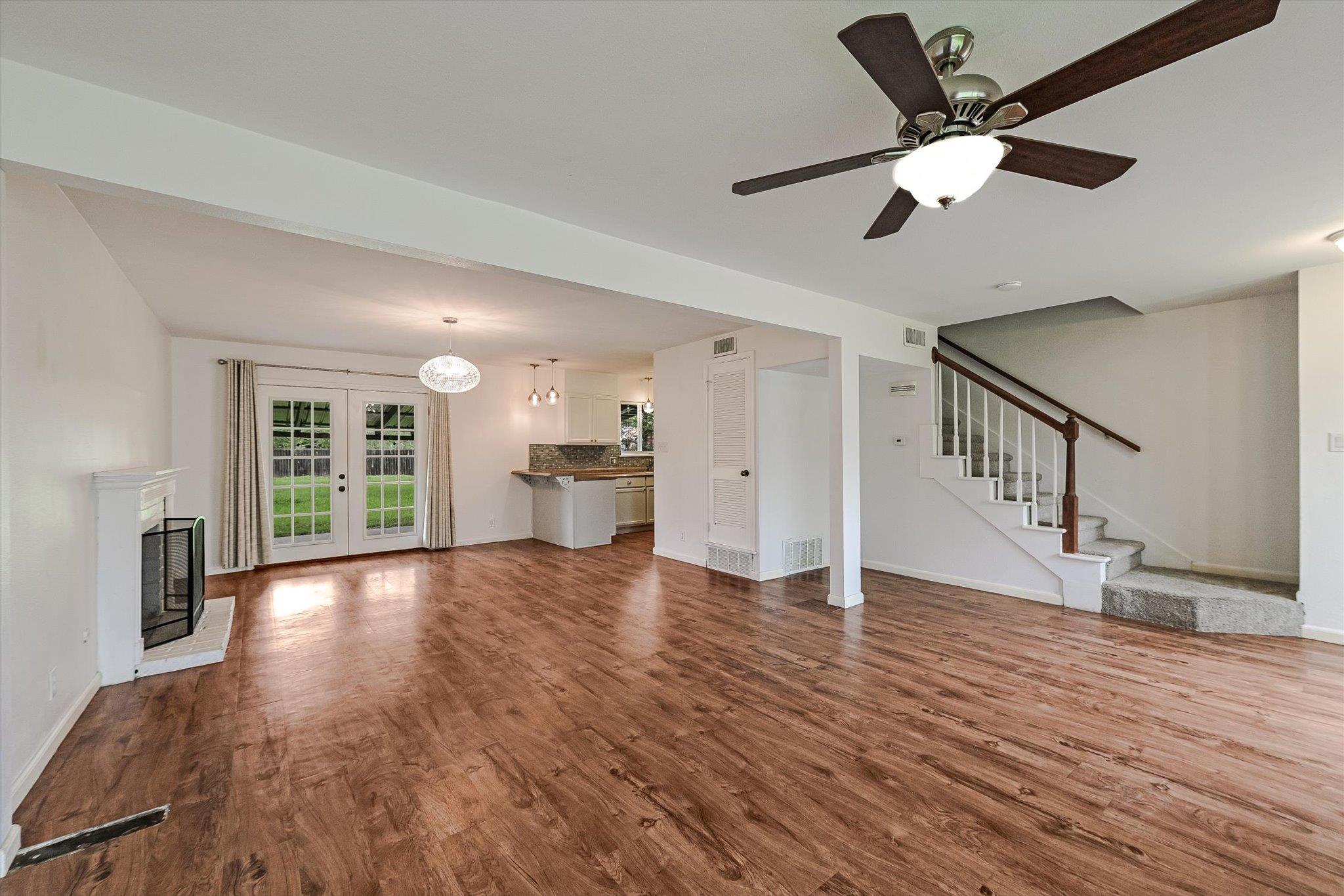 4904 Creekline DR — photo 3