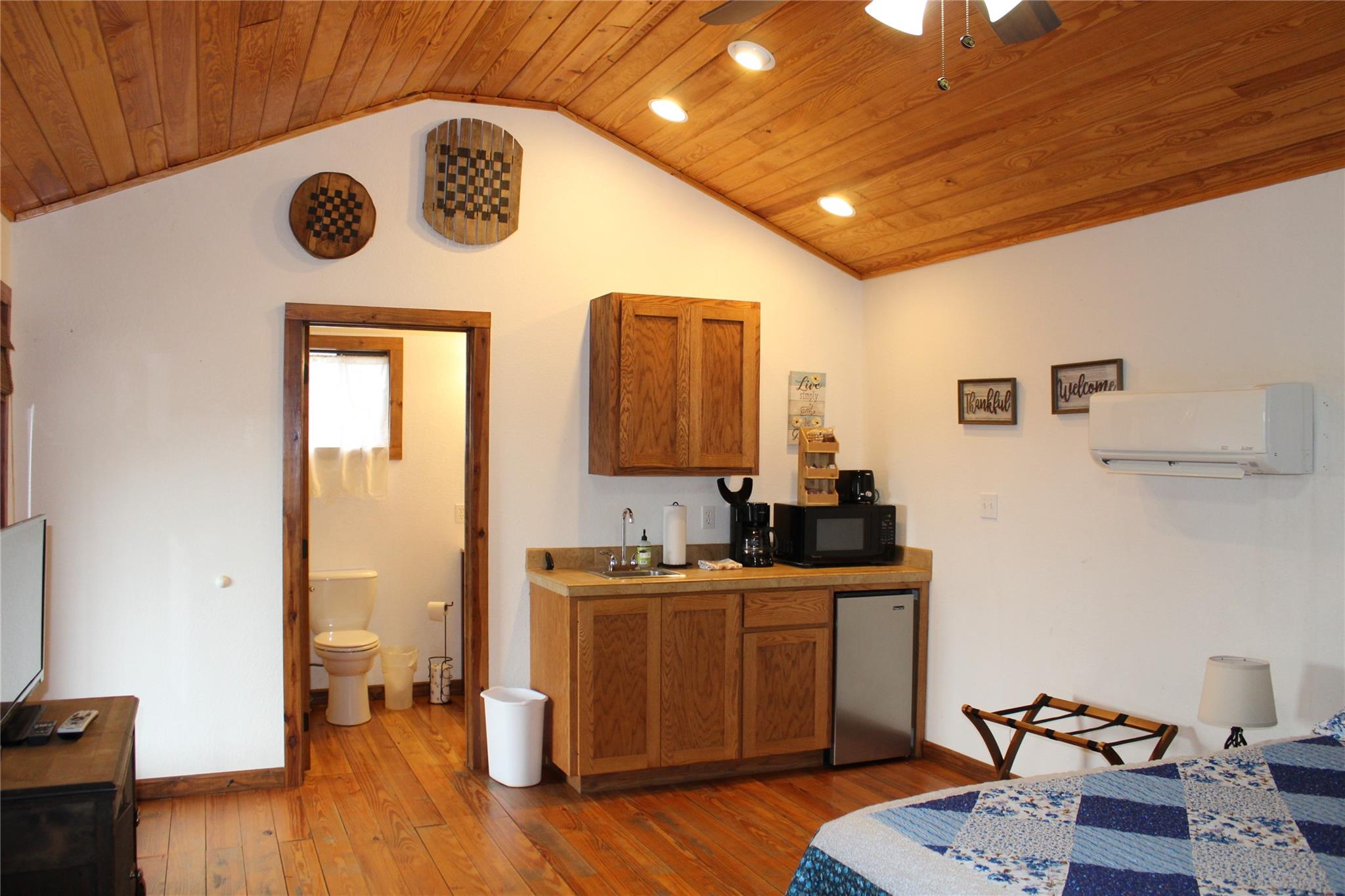 961 Buttercup LN #2 — photo 4