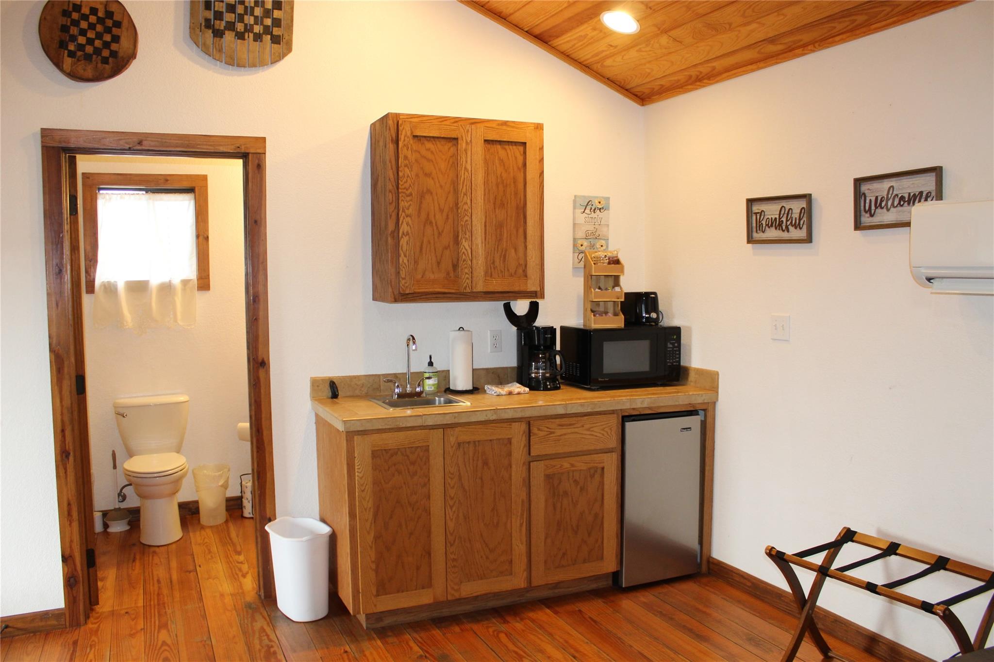 961 Buttercup LN #2 — photo 5