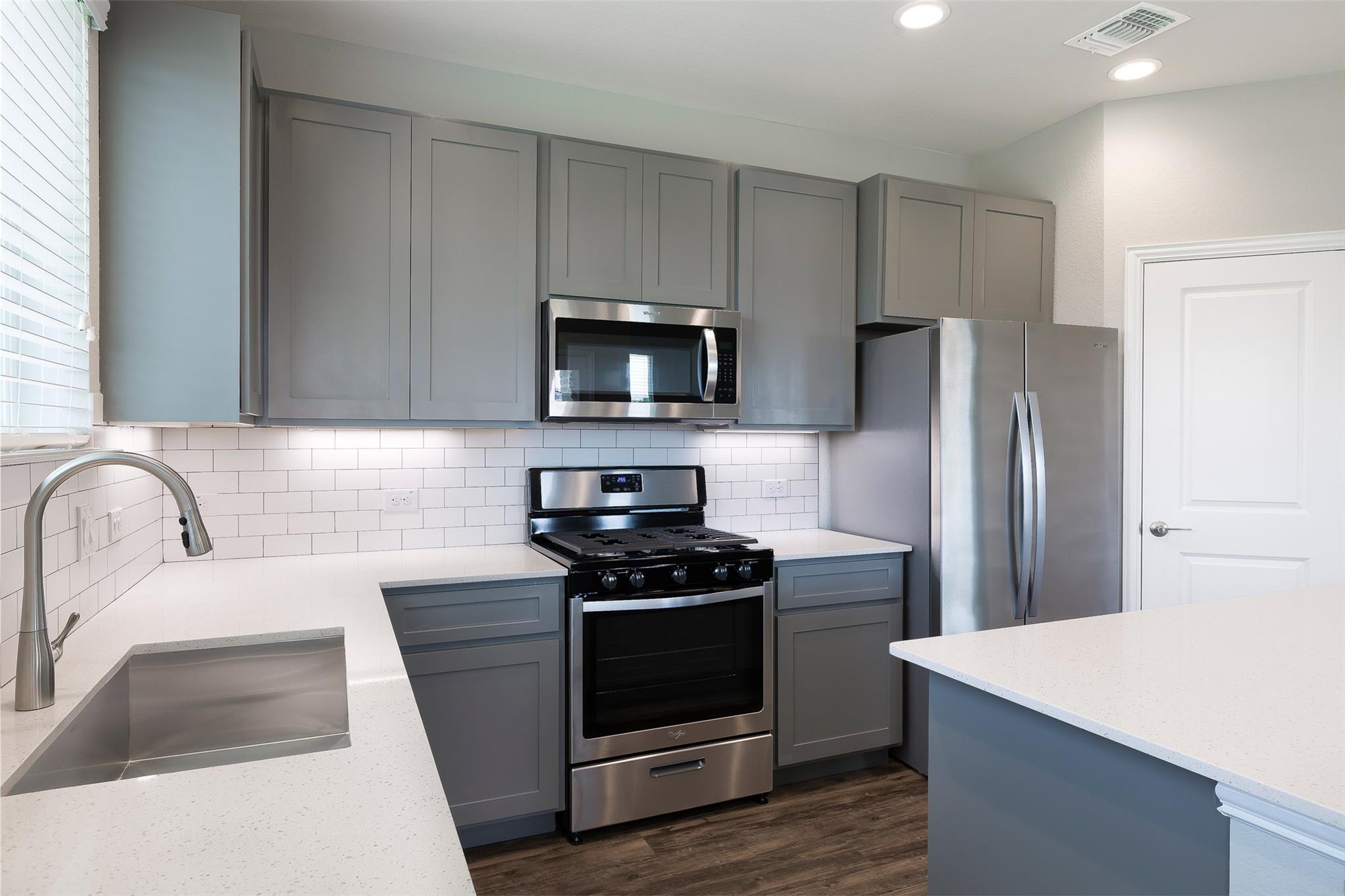 1111 Aspen Grove DR — photo 4