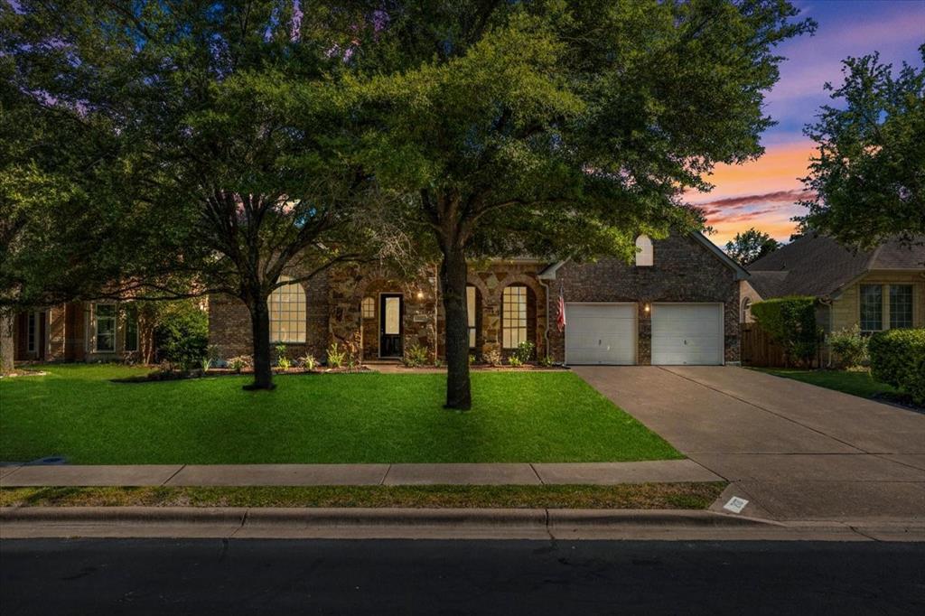 2127 Clear Lake PL — photo 3