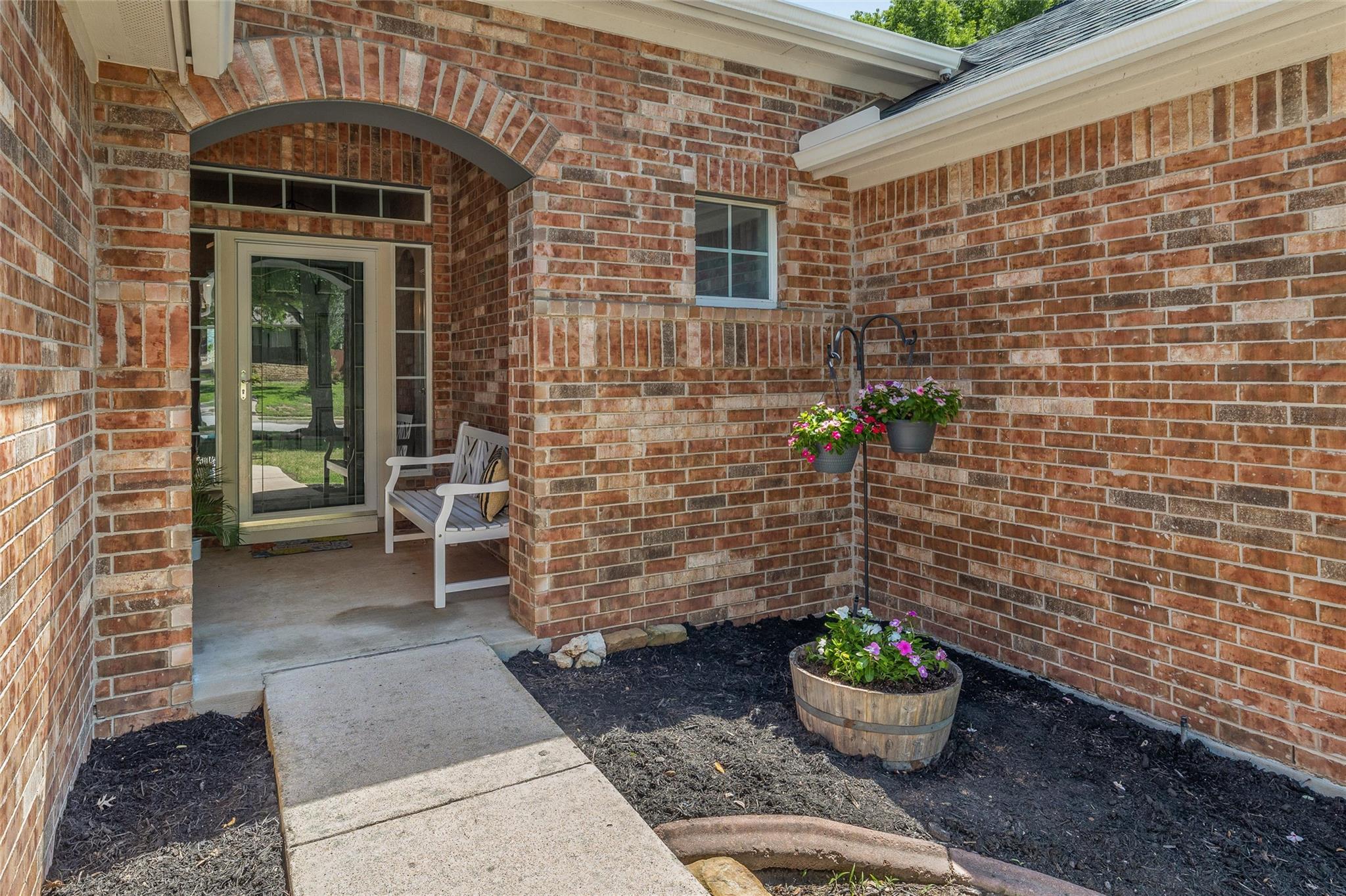 100 Stratton CT — photo 3