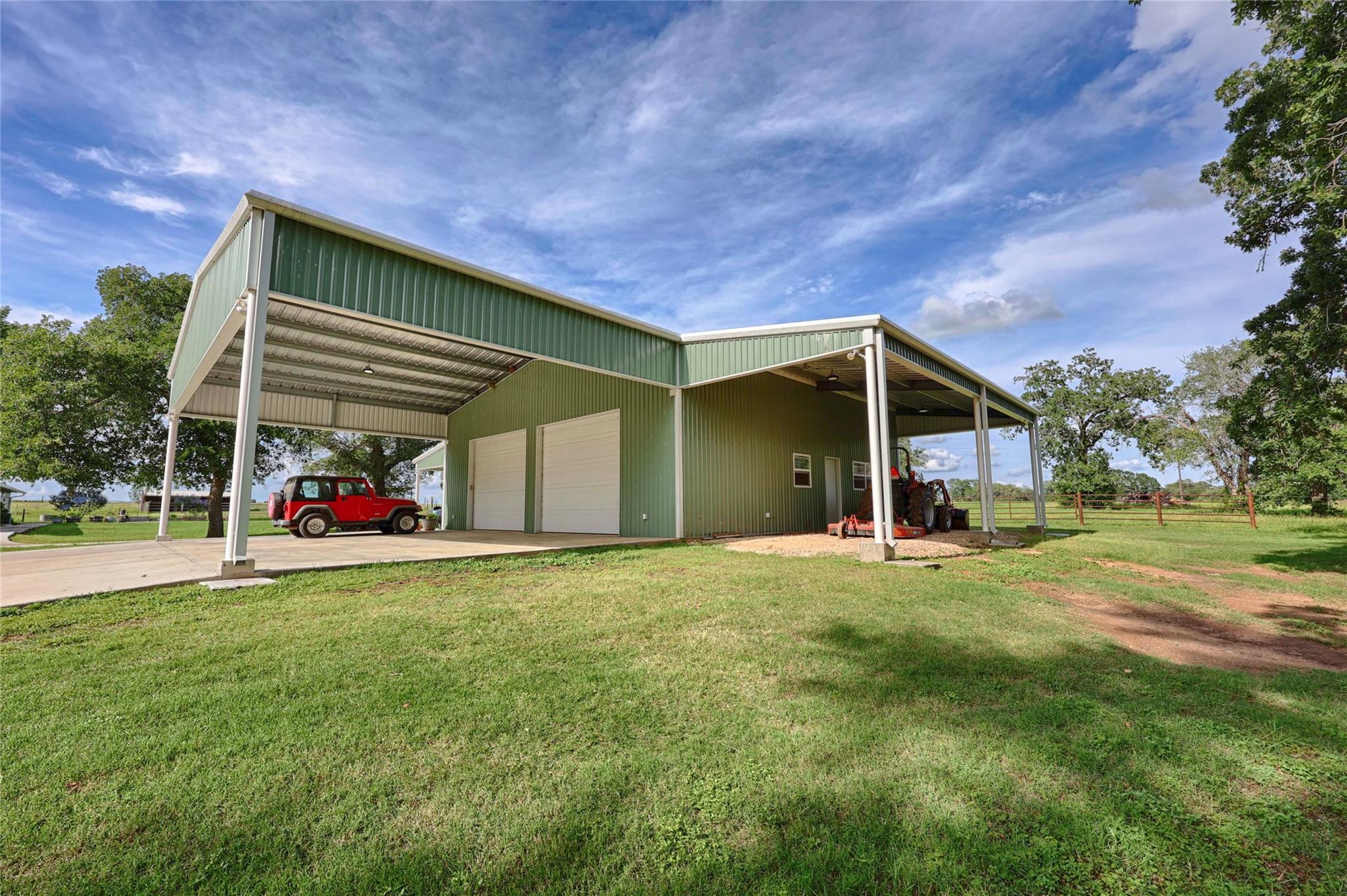 3545 I 10 Frontage RD — photo 4