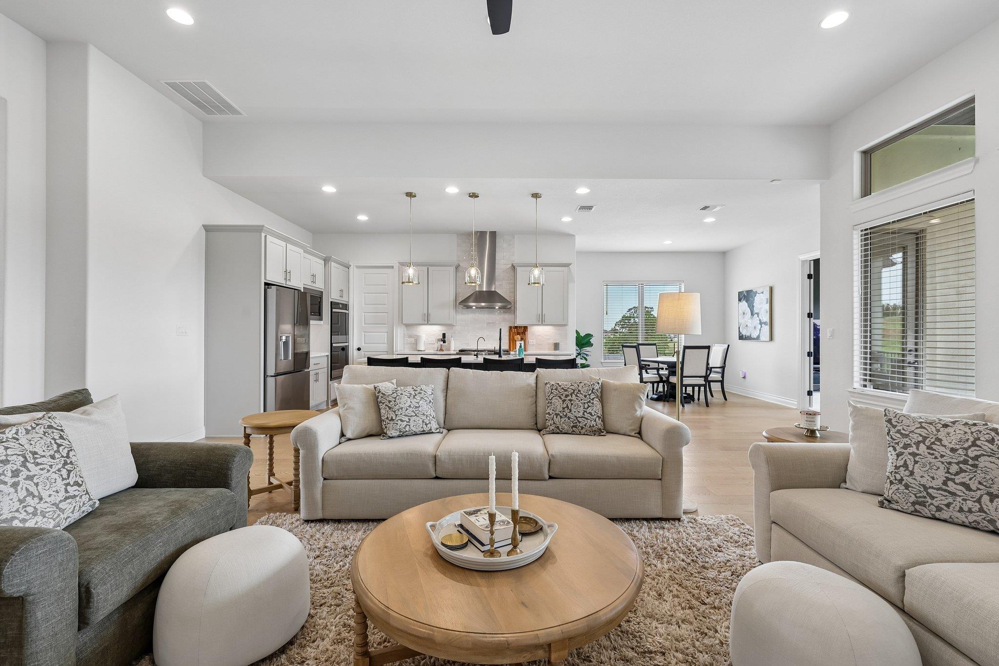 130 Firethorn LOOP — photo 3