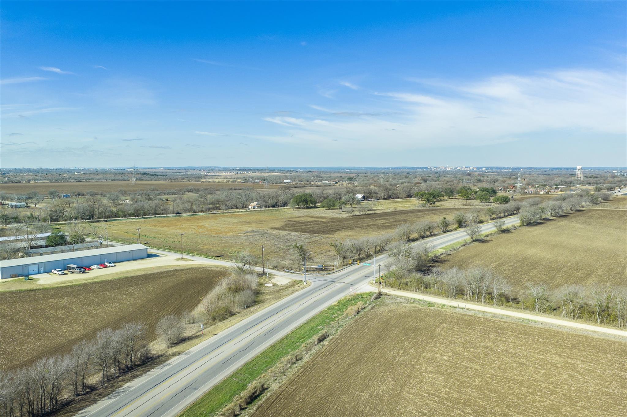 600 River RD — photo 3