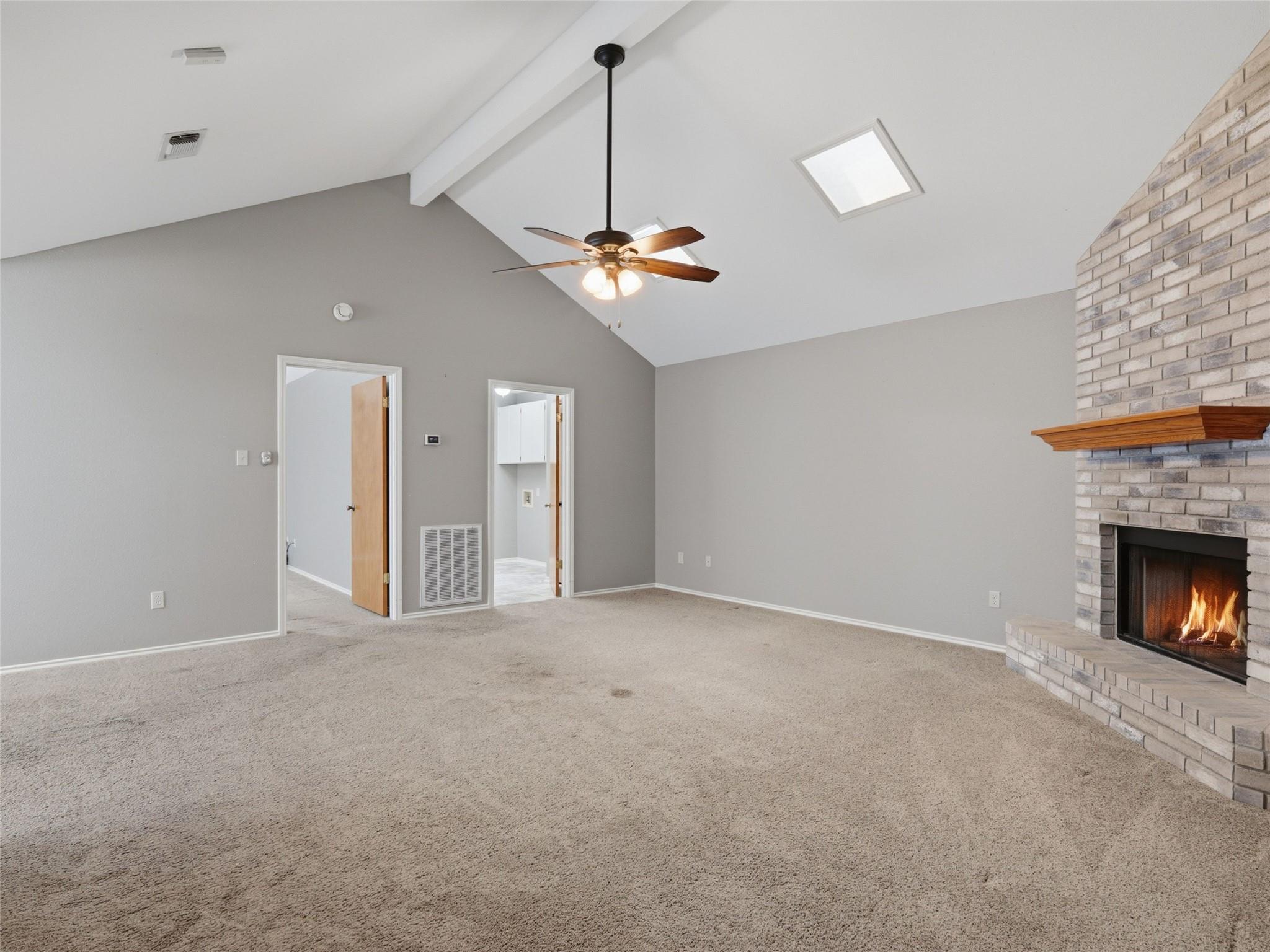 526 Riverside DR — photo 5