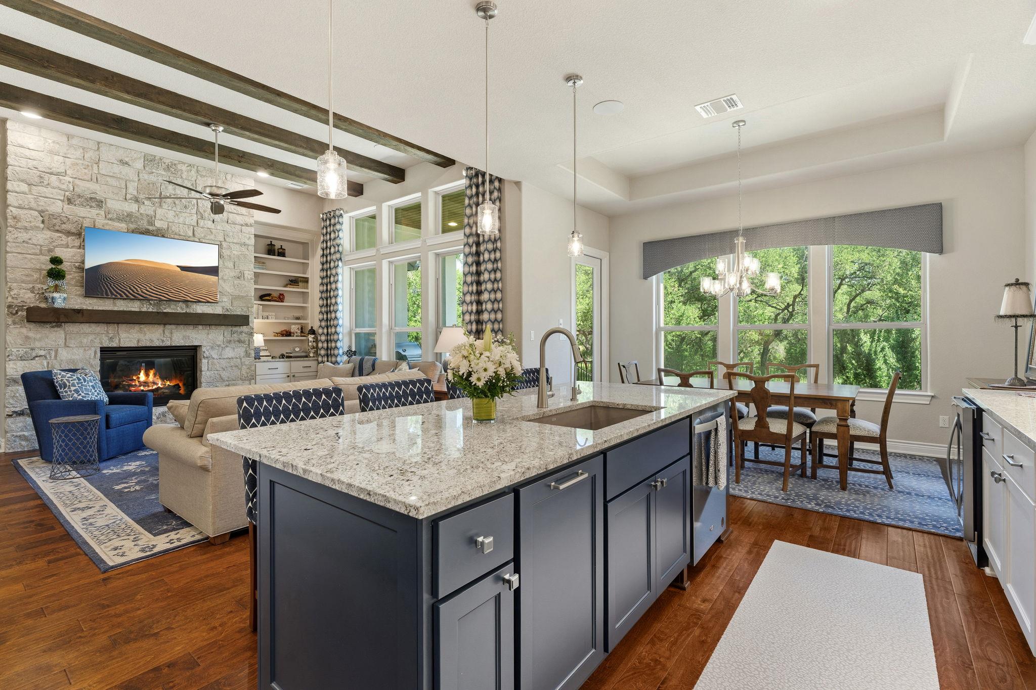 108 Oak Trail DR — photo 3