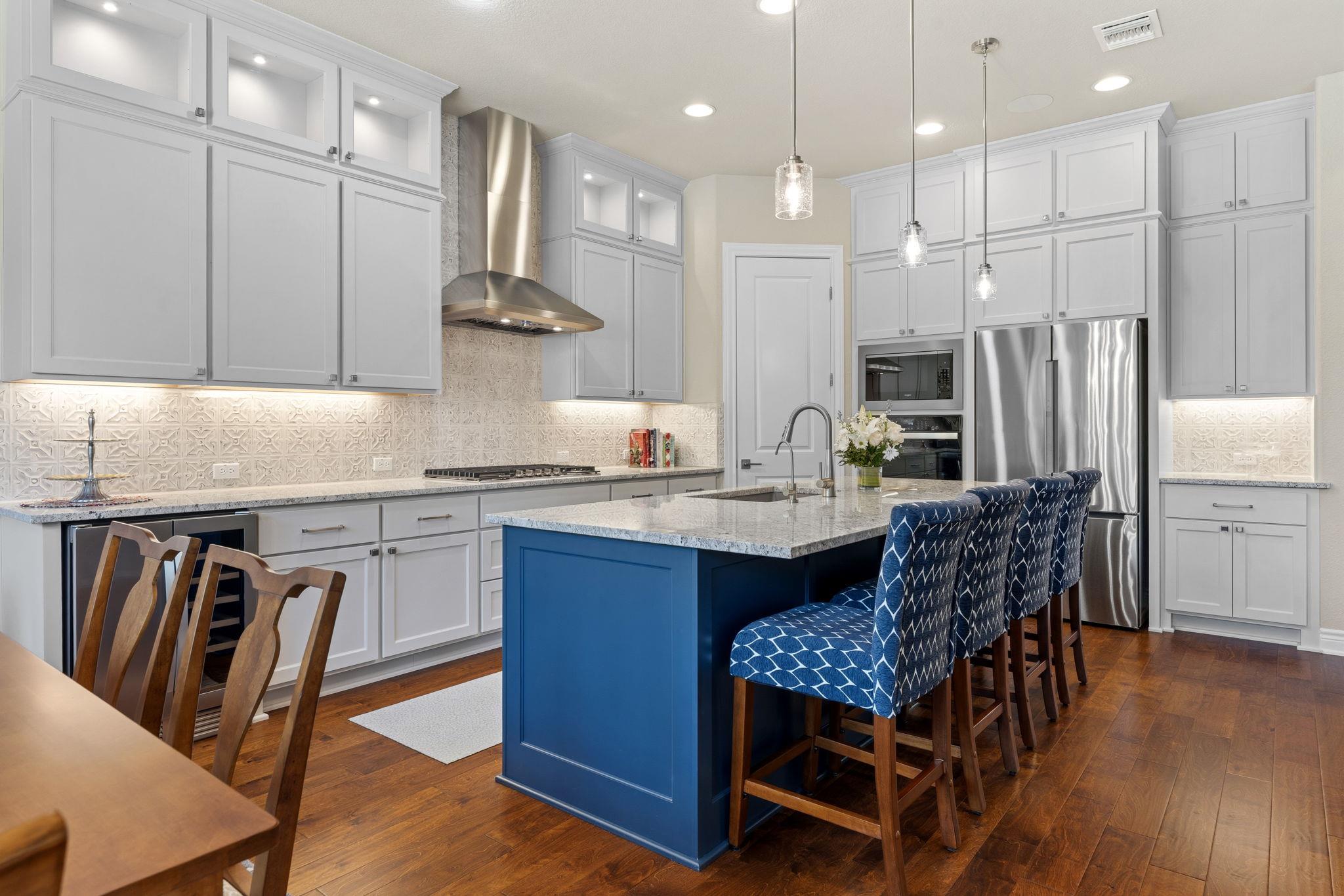 108 Oak Trail DR — photo 4