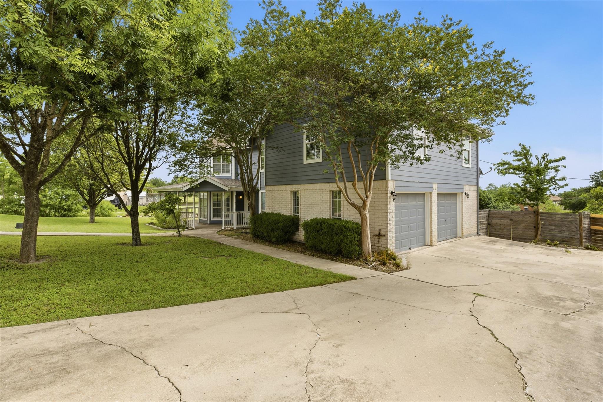115 Clarks Grove LN — photo 5