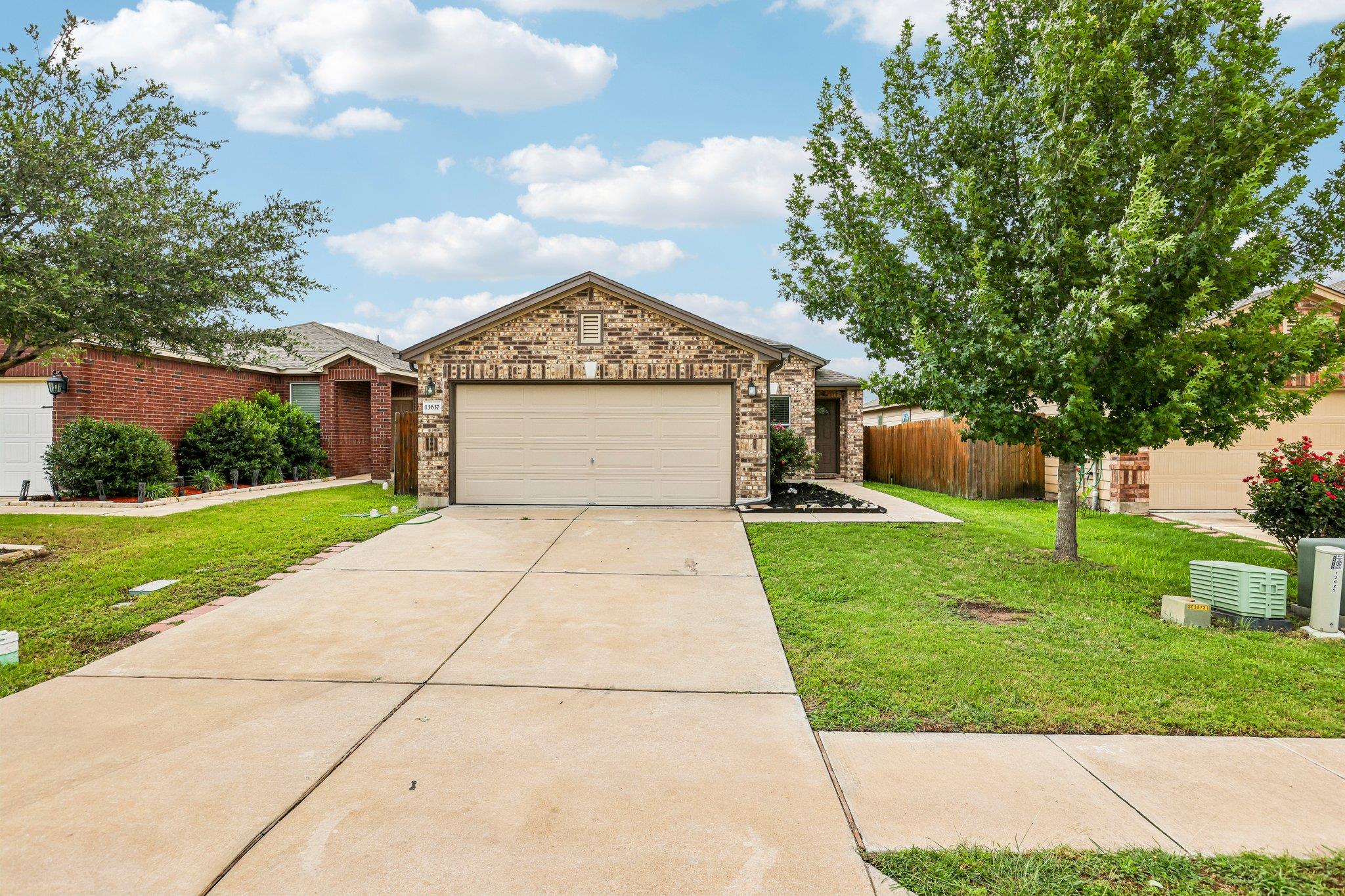 13637 Abraham Lincoln ST — photo 3
