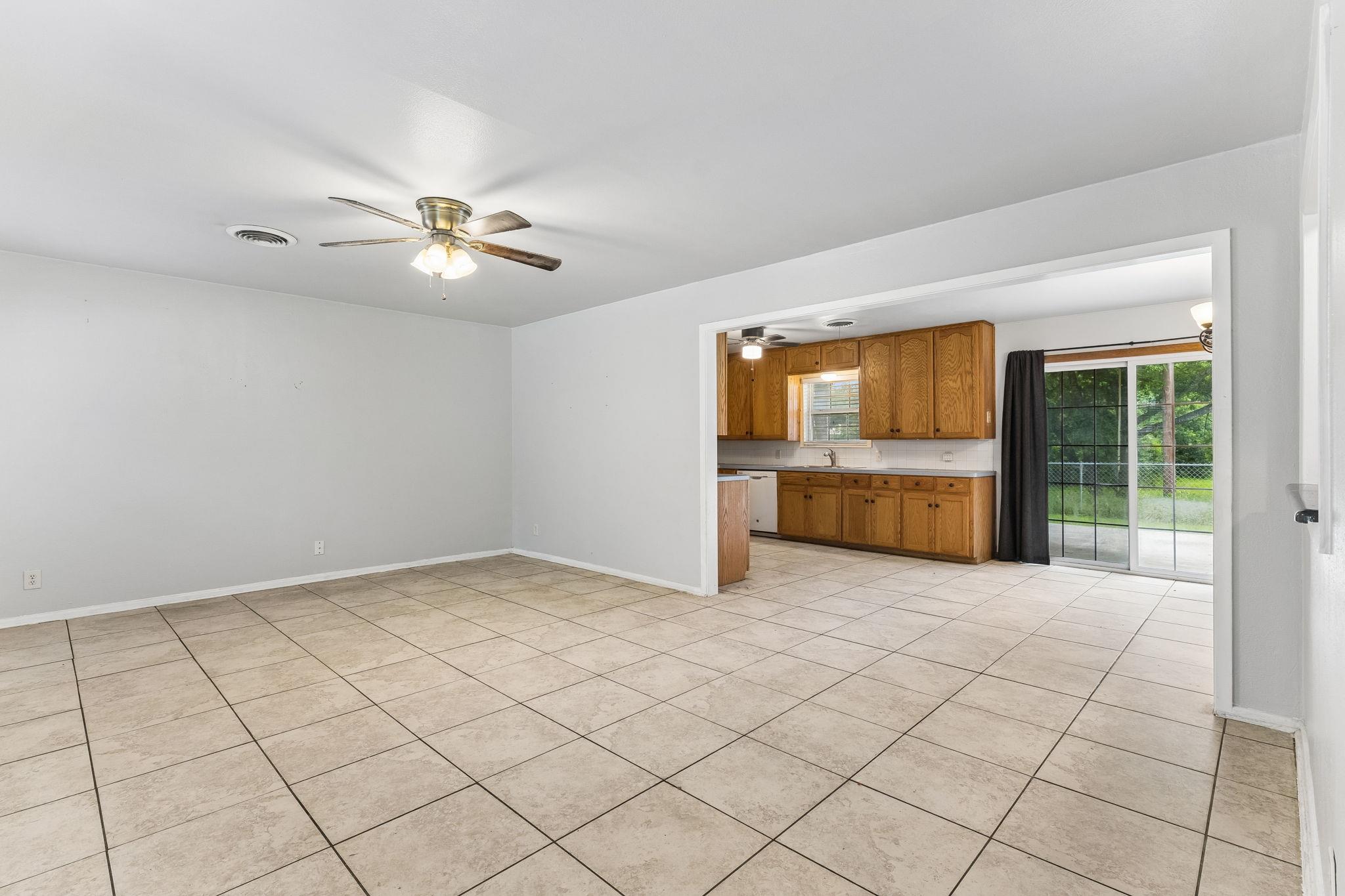 202 Tate ST — photo 4