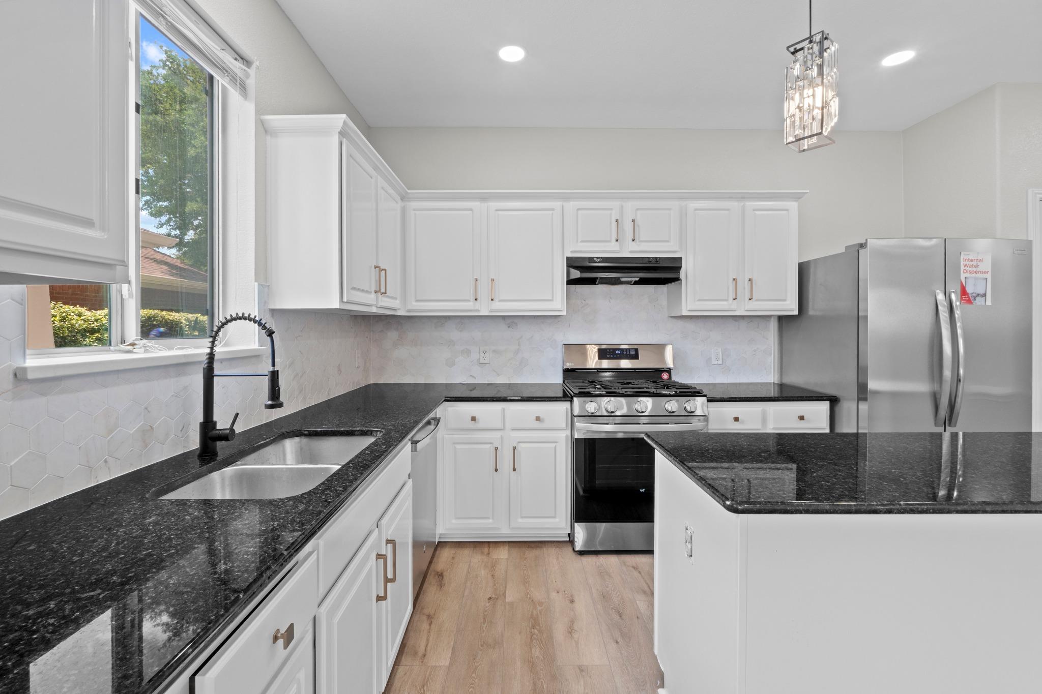 3207 Wickham LN — photo 3