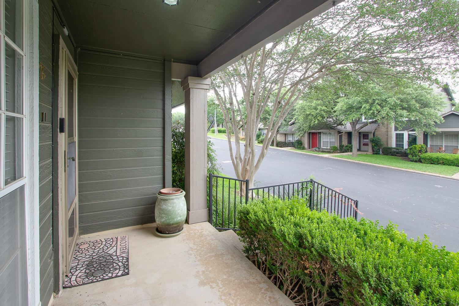 1015 Yager LN #125 — photo 3