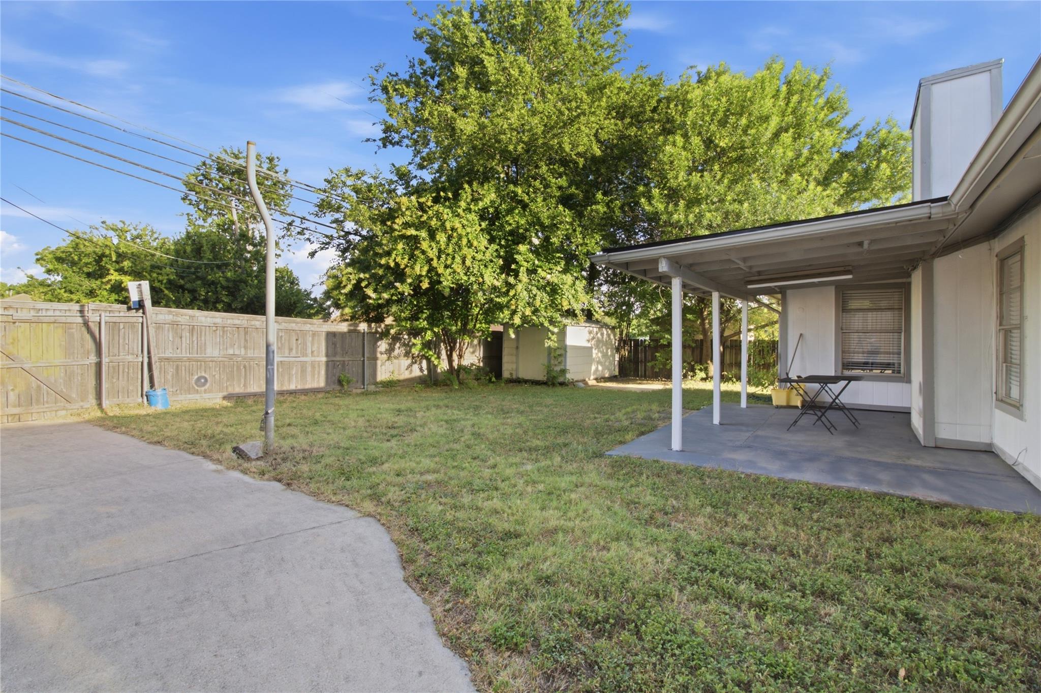 2410 Buttercup CIR