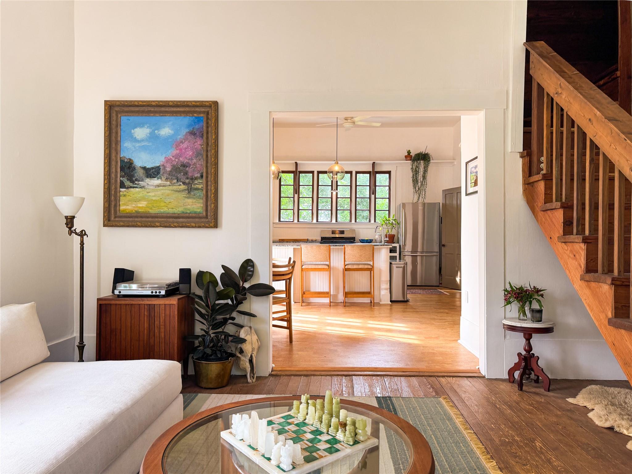 200 Brenham ST — photo 3