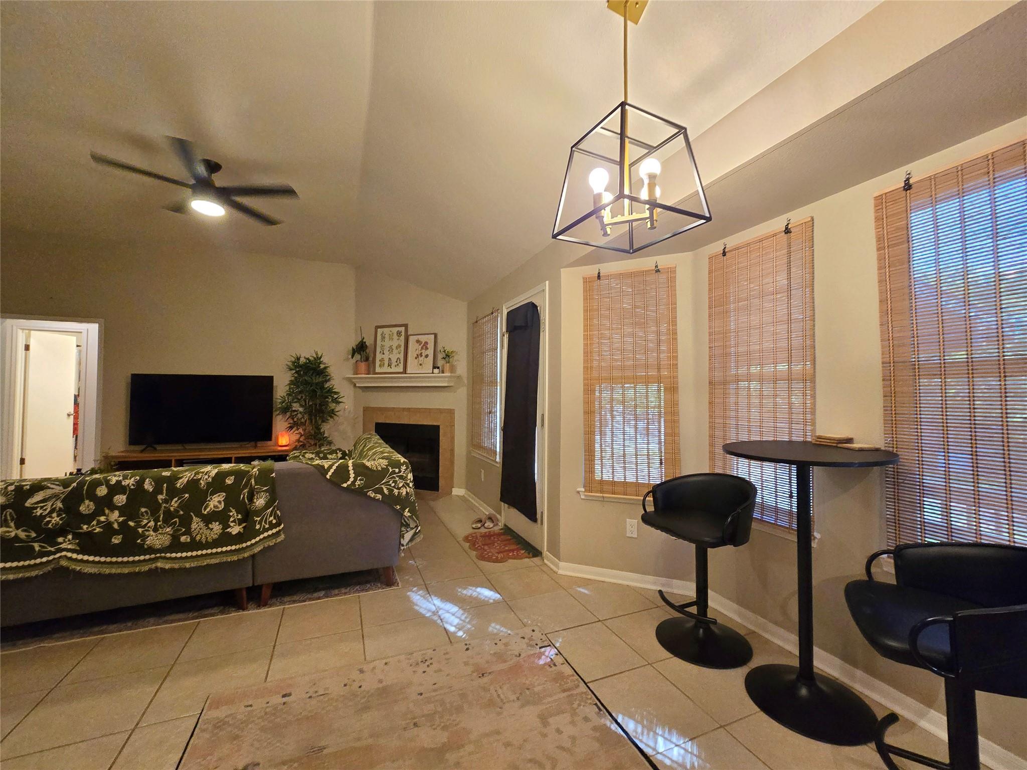 2303 Darnell DR — photo 5
