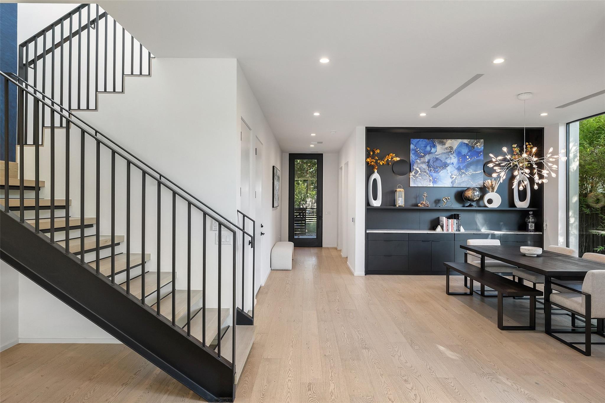 1304 Folts Ave — photo 4