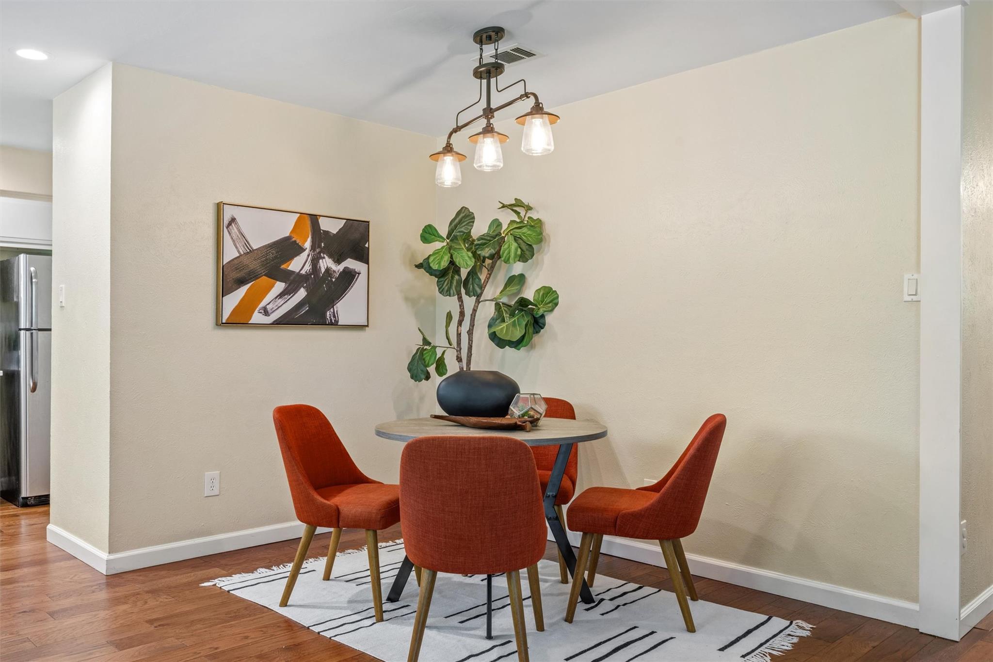 617 Blackberry DR — photo 4