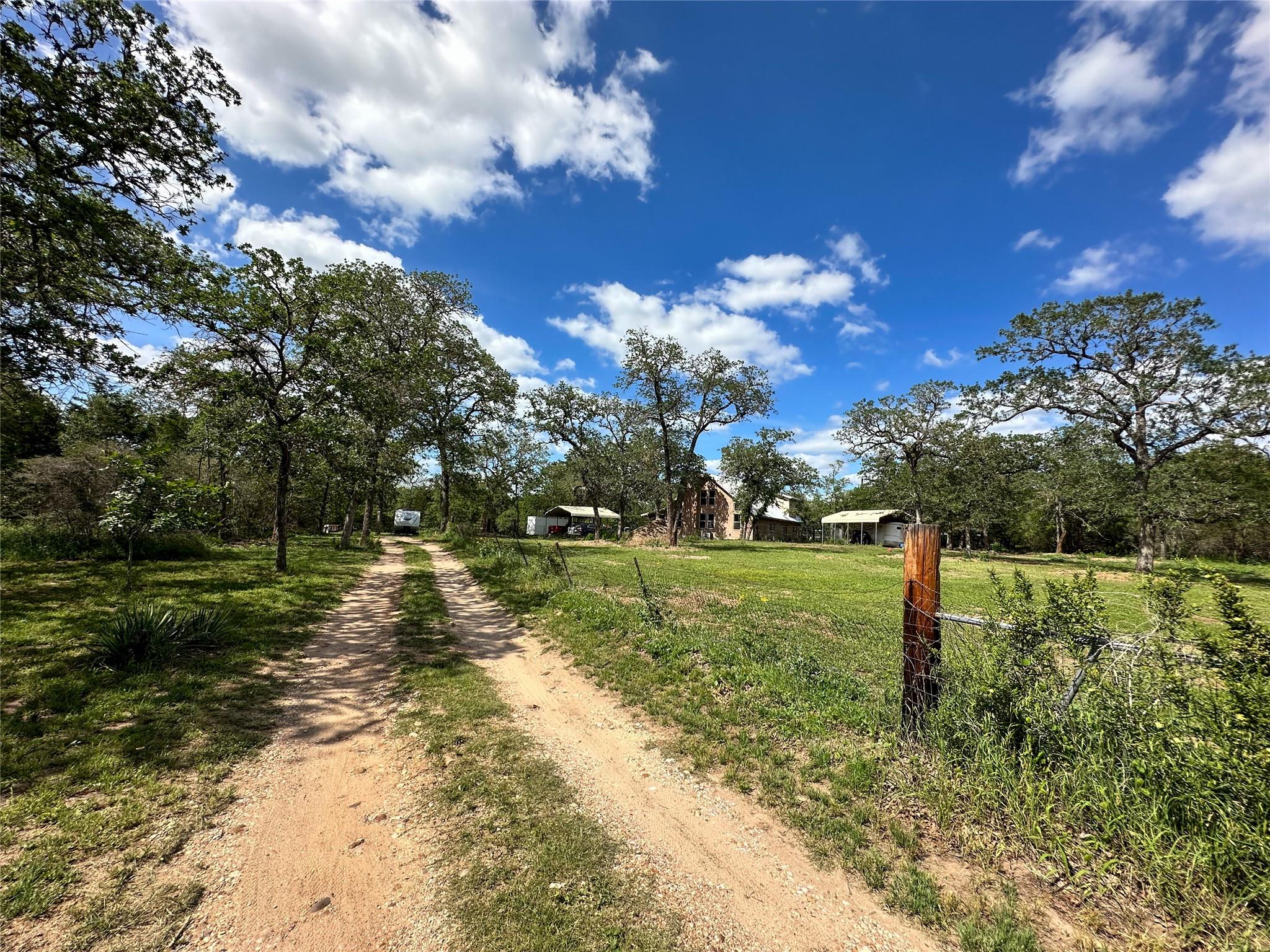 380 Woodlands DR — photo 5