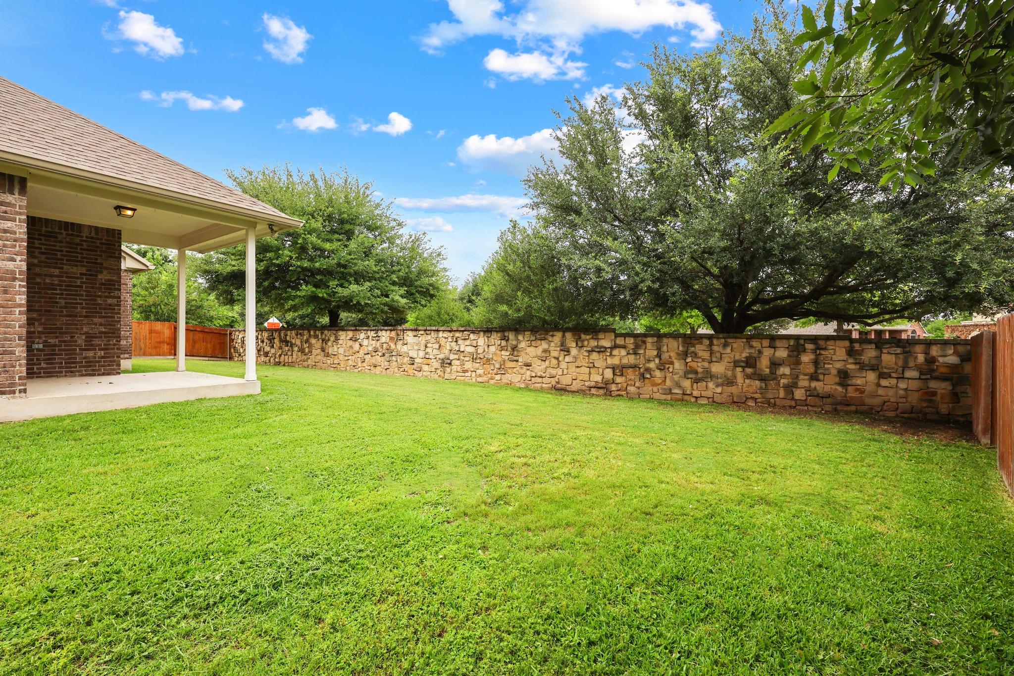 2572 Santa Barbara LOOP — photo 4