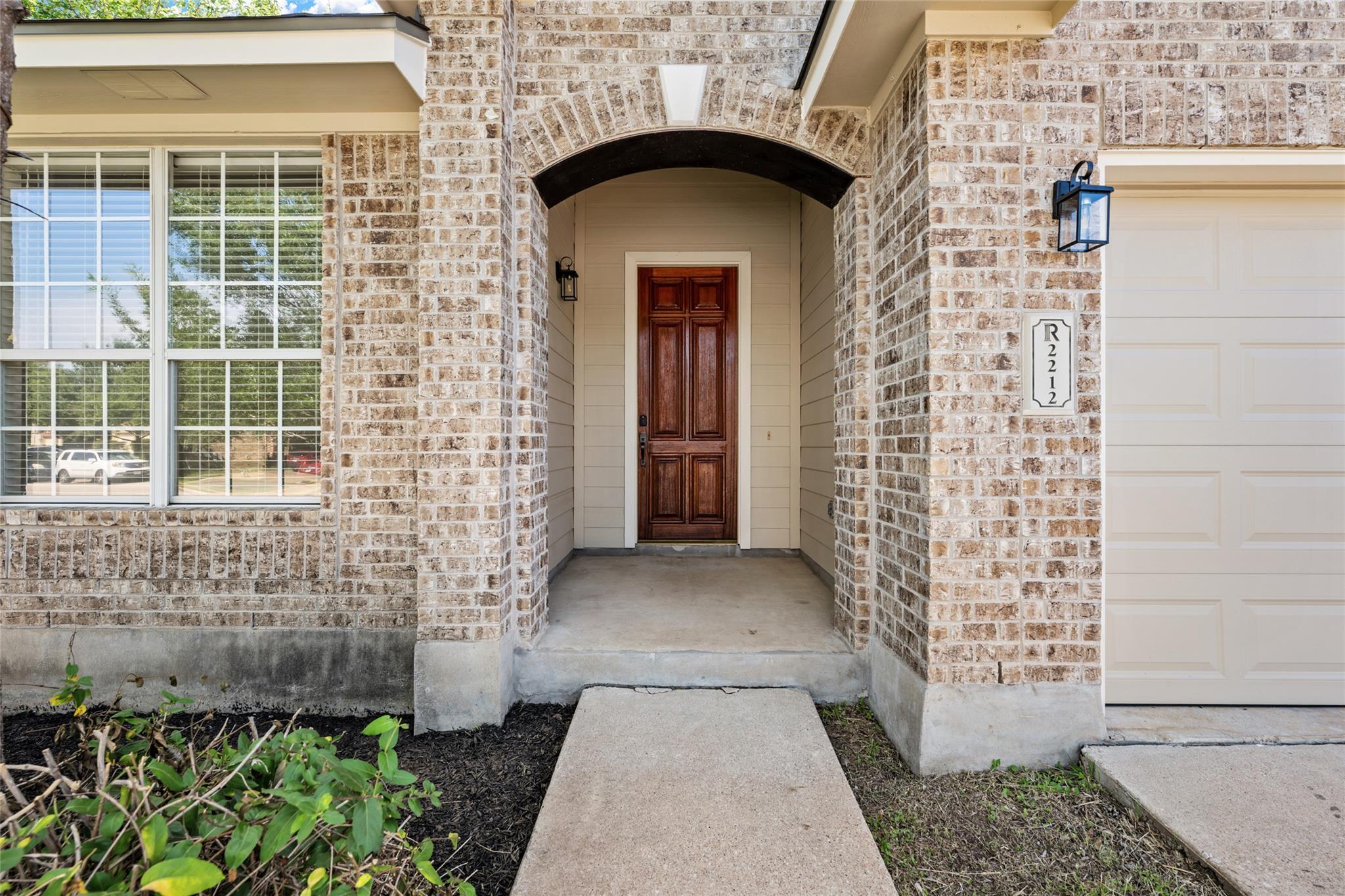 2212 Speidel DR — photo 4
