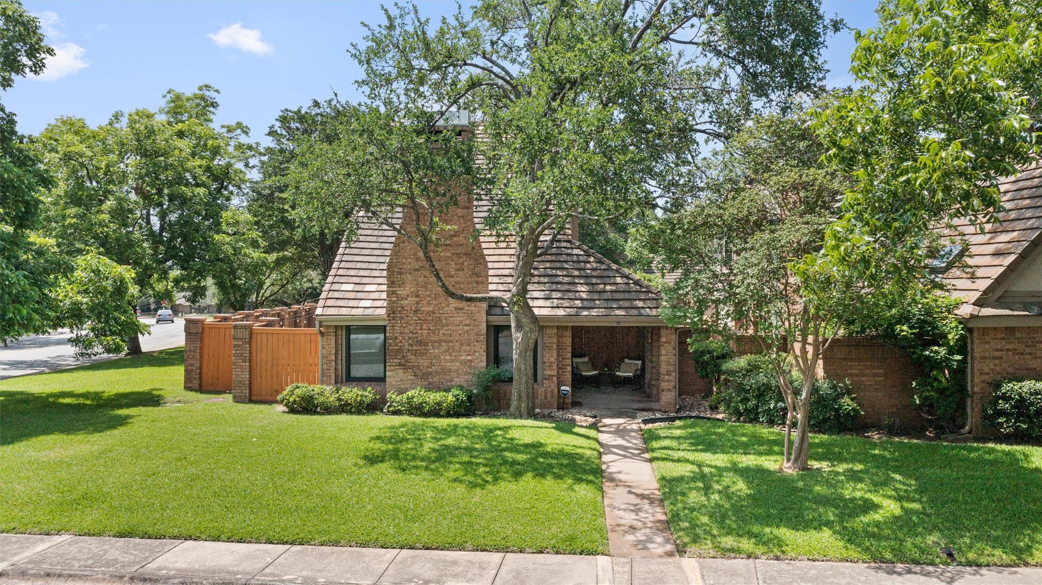 11310 Spicewood Club DR #19 — photo 3
