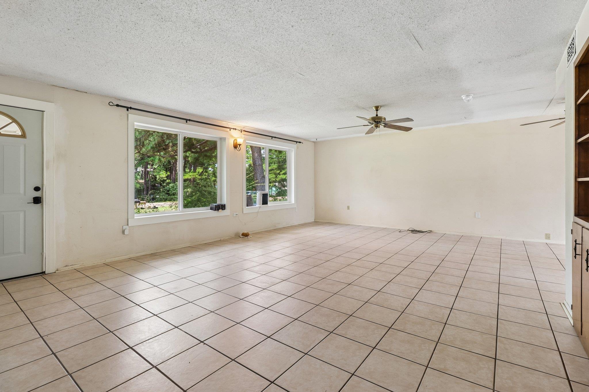 162 Indian Oak DR — photo 4