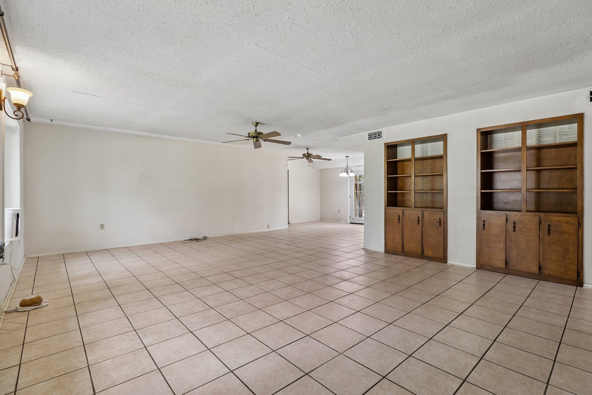 162 Indian Oak DR — photo 5