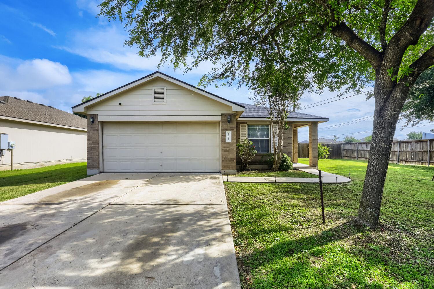 101 Adamae LN — photo 4