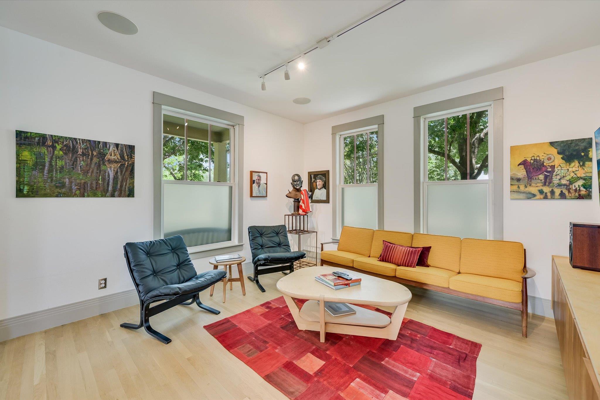506 Gresham ST — photo 4
