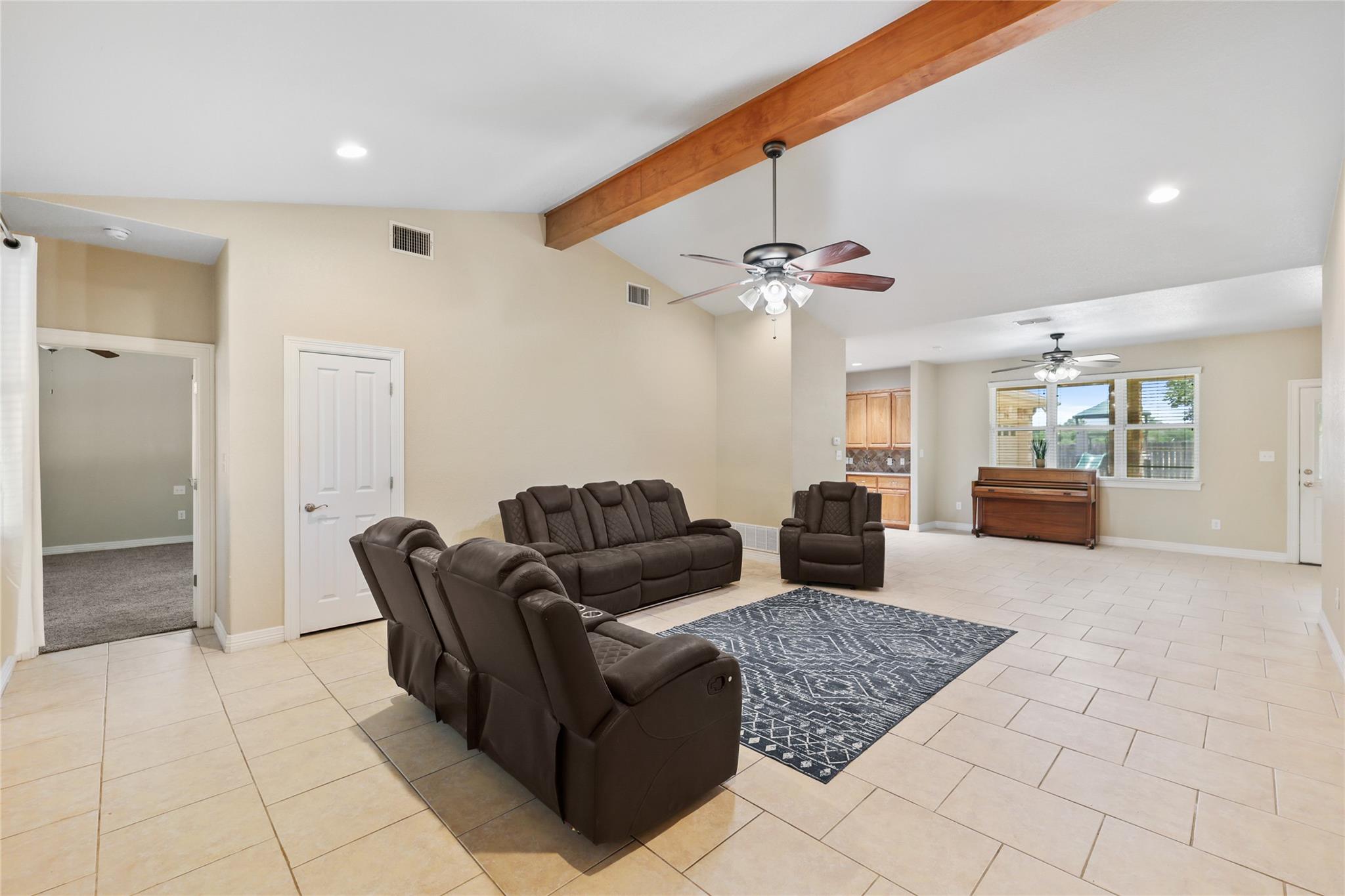100 Magan LN — photo 5