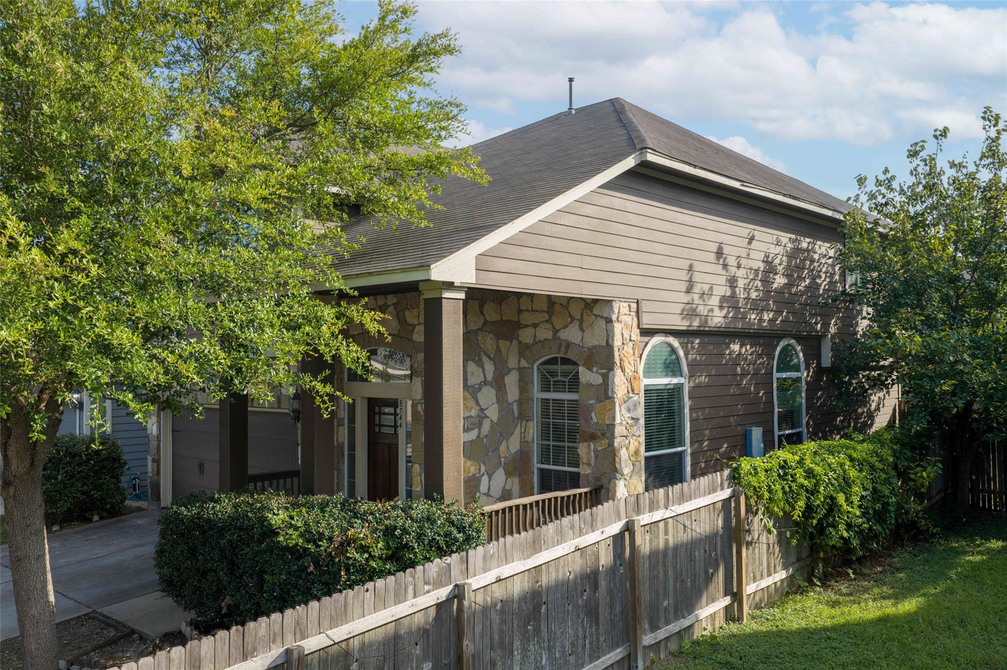 8744 Blackvireo DR — photo 4